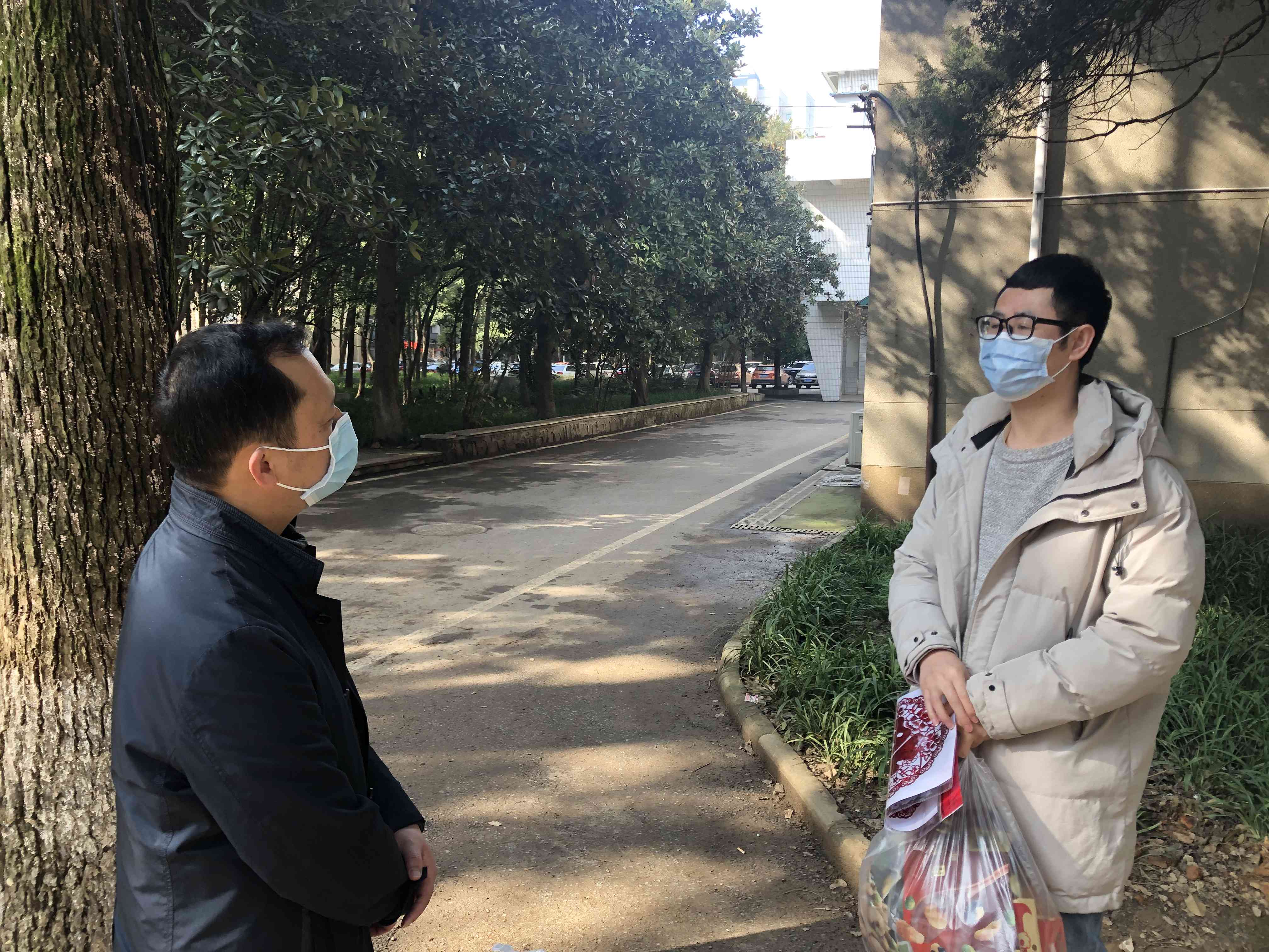 1612856278389781.jpg 药学院走访慰问图片1.jpg